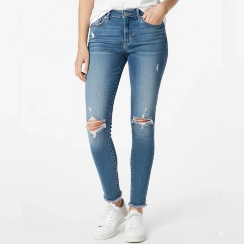 Hollister Women's Blue Distressed Skinny Jeans